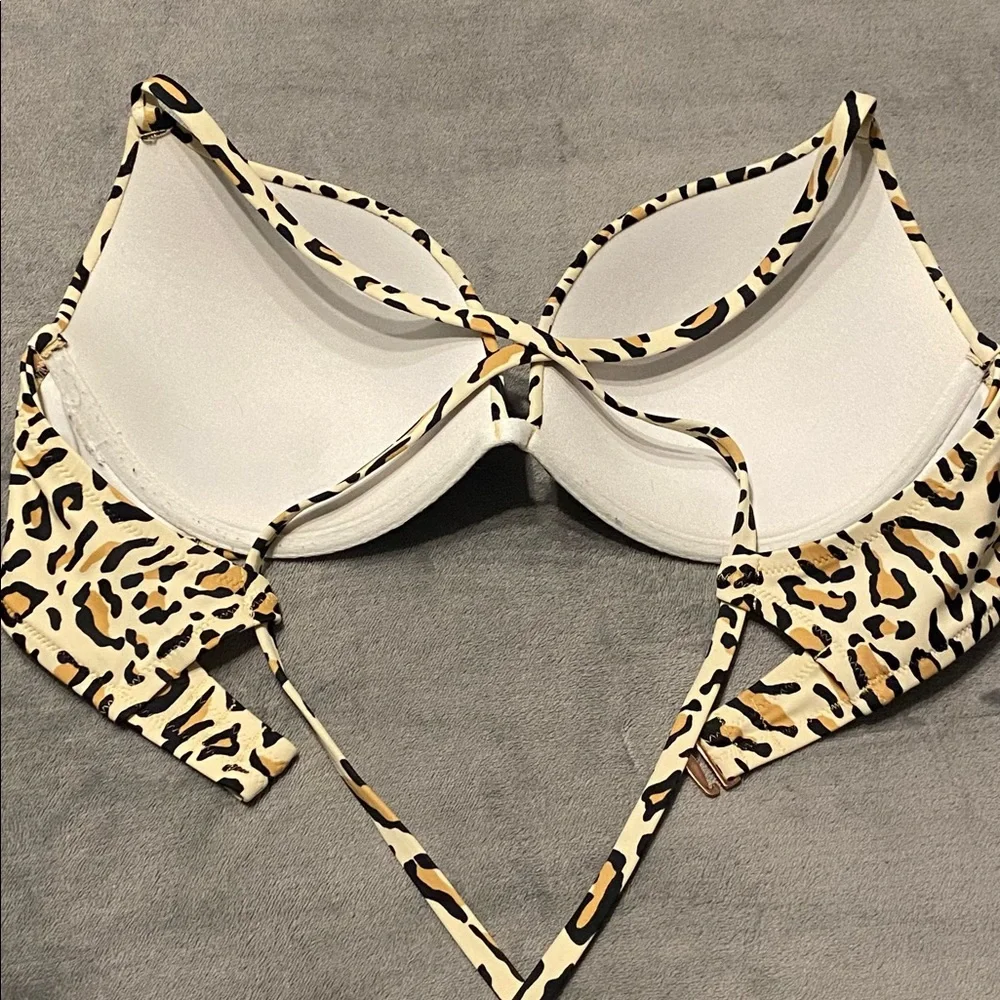 Leopard 🐆 Animal Print Bikini 👙 Top Bra with Rose Gold Hook